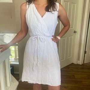 Laura Scott Sleeveless White Gauzy V-Neck Dress